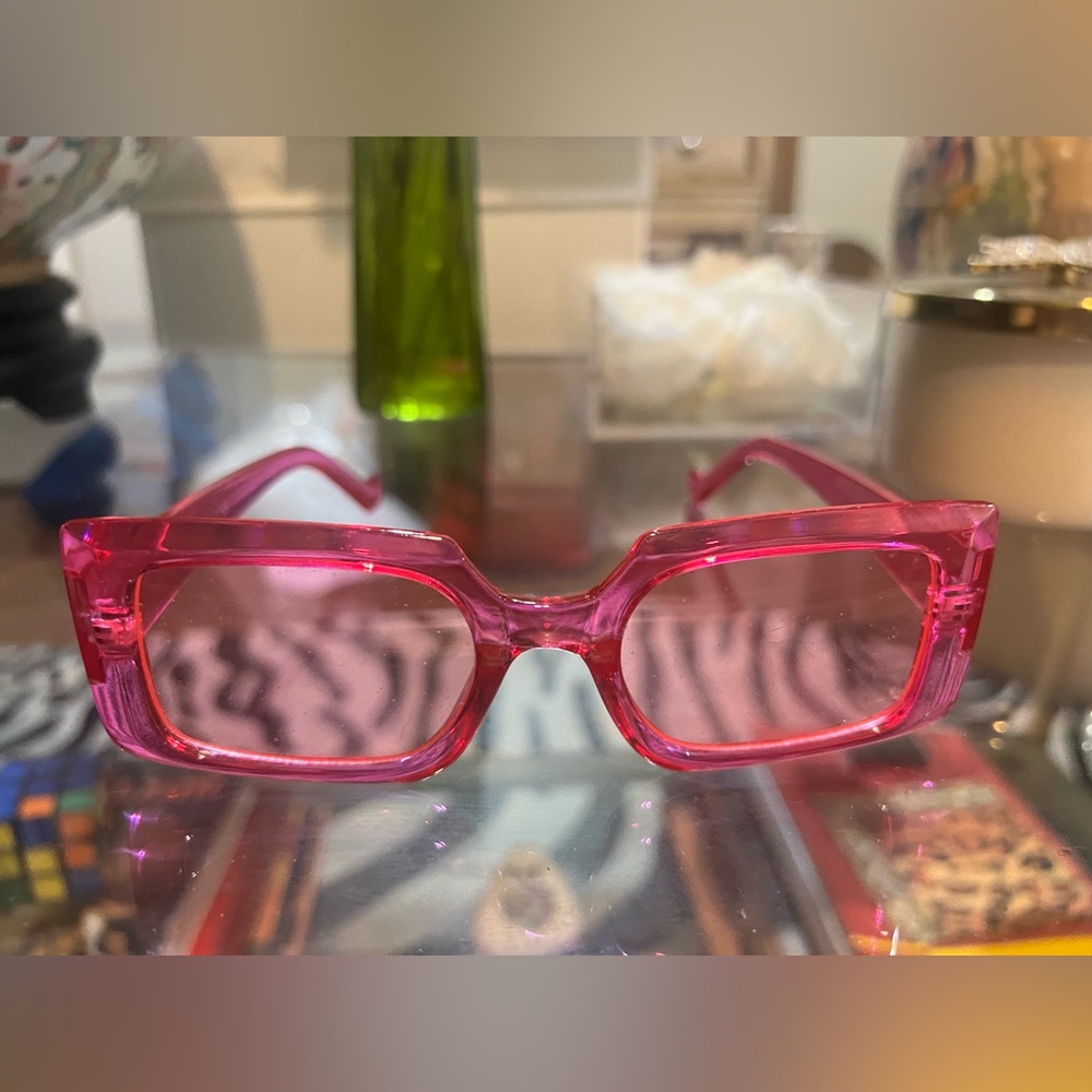 Stylish Pink Rectangular Sunglasses - image 1